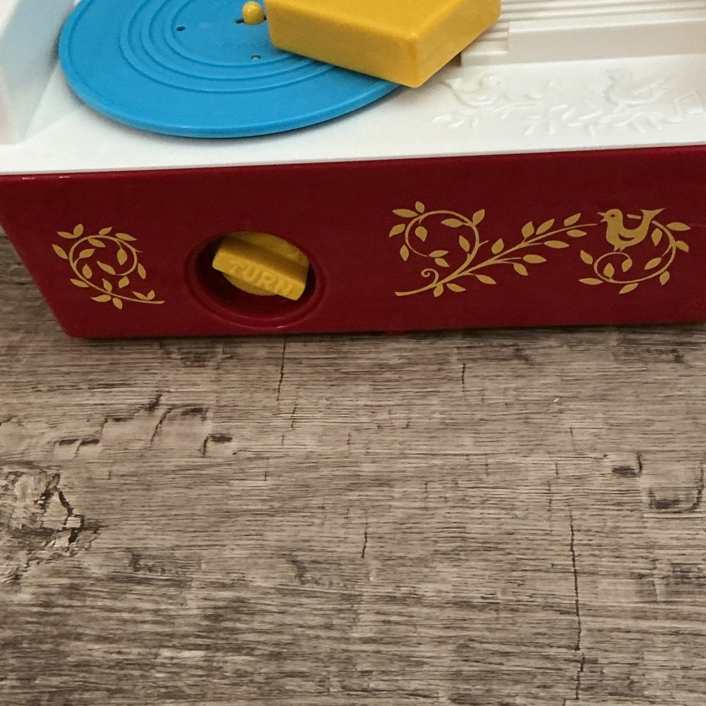 Fisher-Price Red and Blue Music Box Player and record - 2014 - Picture 2 of 11